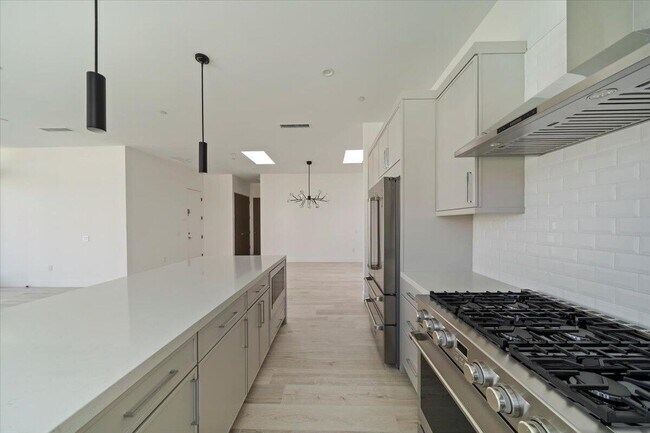 Building Photo - 78525 Orcabessa Dr