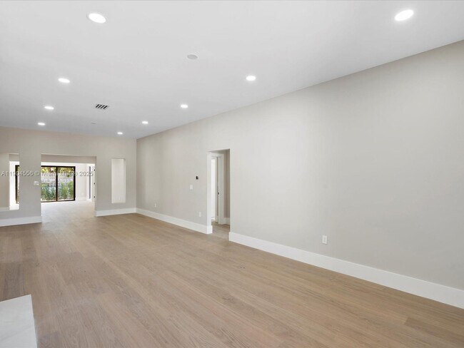 Building Photo - 9073 Dickens Ave