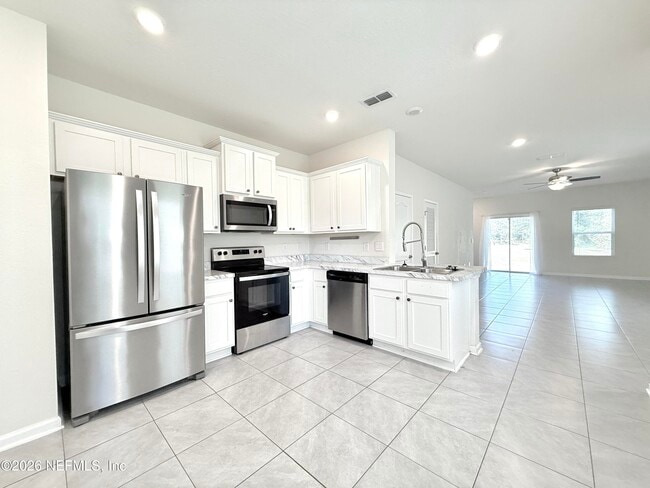 Building Photo - 7670 Legacy Trl
