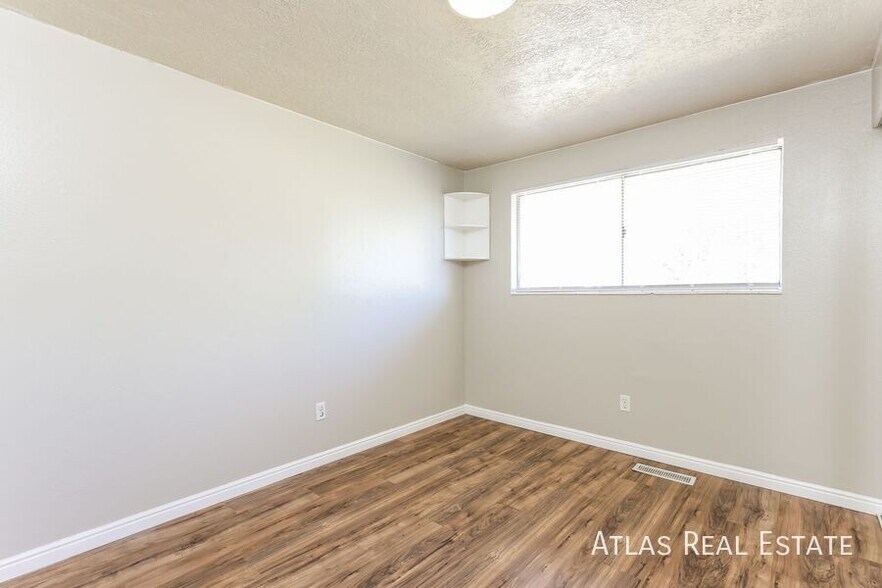 Building Photo - 3748 W Lewisport Dr