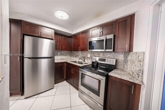 Building Photo - 1701 NE Miami Gardens Dr