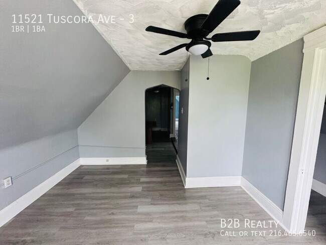 Building Photo - 11521 Tuscora Ave
