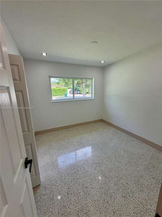 Building Photo - 8235 SW 62nd Pl