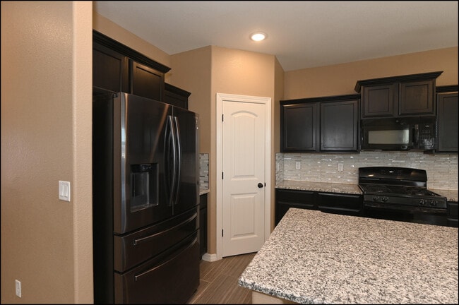 Building Photo - 4628 Marisabel Azcarate St