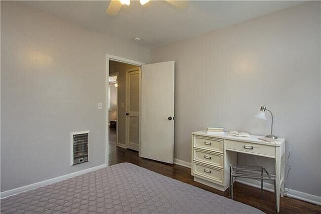 Building Photo - Adorable 2 Bedroom 1 Bath Home in Sylvan H...