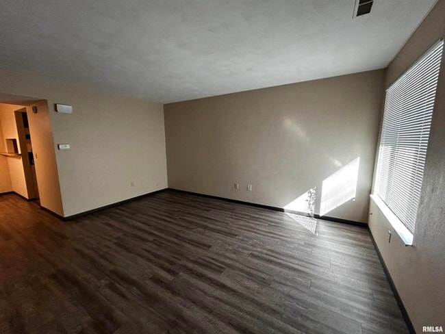 Building Photo - 3440 Richwood Blvd