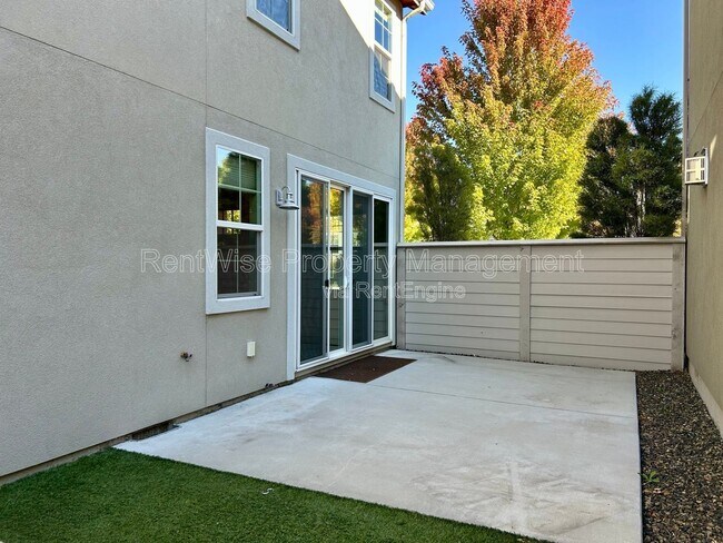 Building Photo - 3712 S Caddis Pl