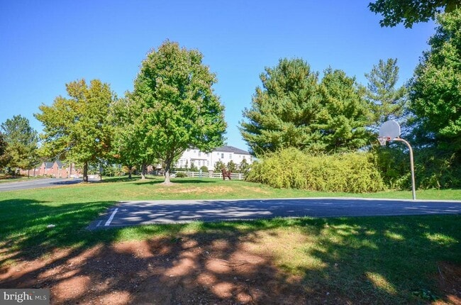 Building Photo - 166 Crossbow Ln