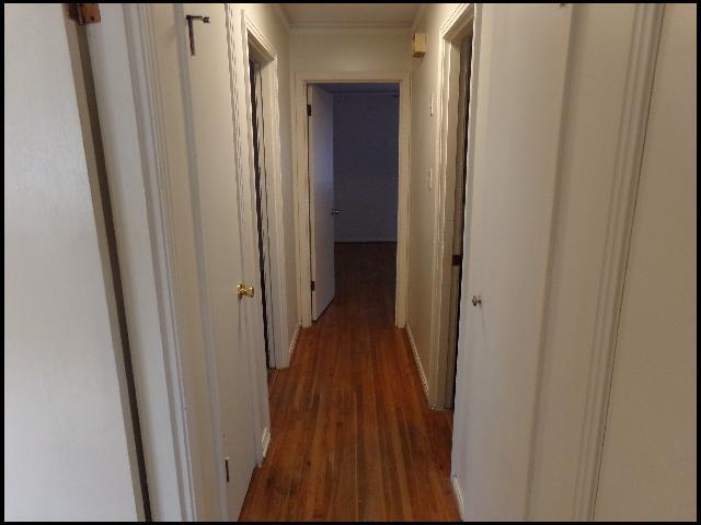 Building Photo - 408 Pickwick Ln