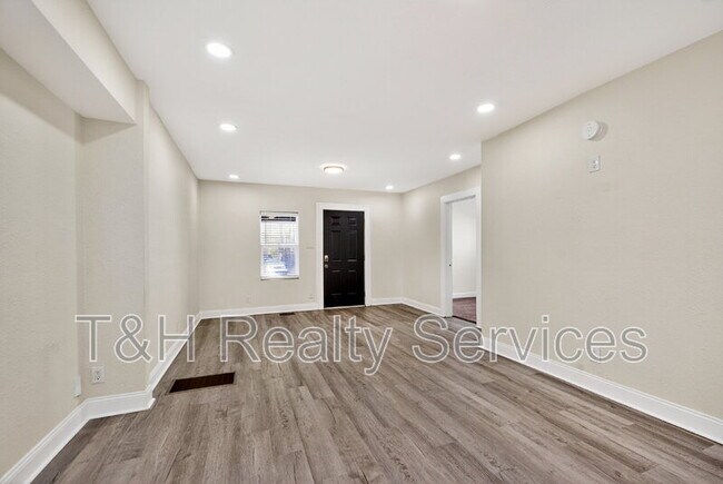 Building Photo - 1831 Olive St