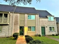 Building Photo - 2130 Greenbriar Colony Dr