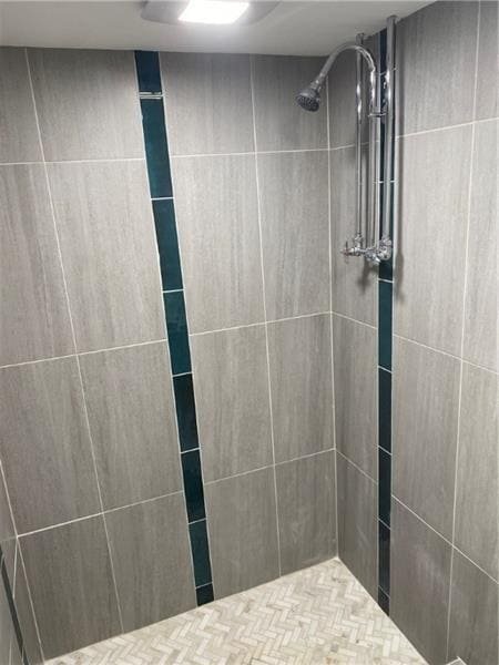 Building Photo - 658 Fort Couch Rd