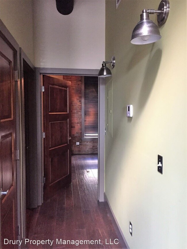 Building Photo - 2 br, 1 bath House - 311 Park Central West #B