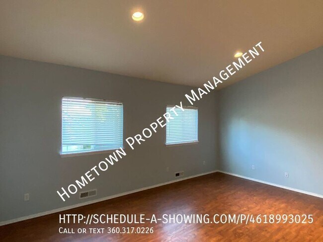 Building Photo - Chambers Creek Beauty - Available NOW!