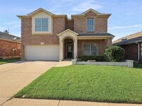 Building Photo - 3508 Hornbeam St