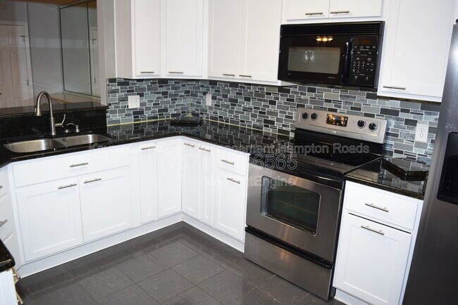 Building Photo - 3809 Peppercorn Way