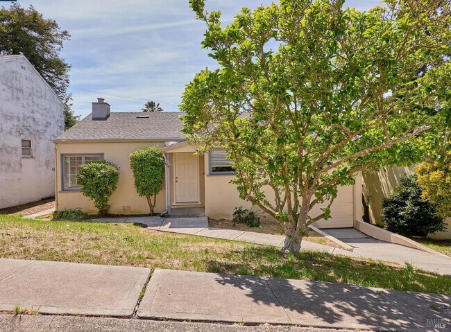 Building Photo - 133 Plov Way