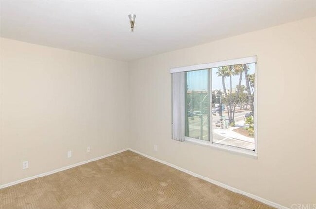 Building Photo - Ocean View Corner Unit Condo w/Balcony+Jac...