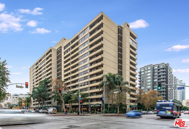 Building Photo - 600 W 9th St
