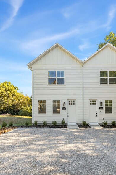 Building Photo - 1324 Van Buren Ave