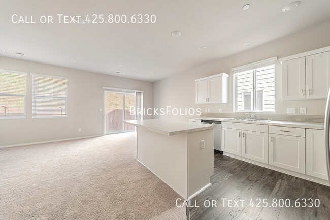 Building Photo - 4245 Pronghorn Pl