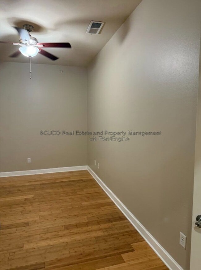 Building Photo - 4521 Wornall Rd