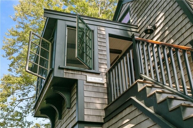 Building Photo - 99 Coggeshall Ave