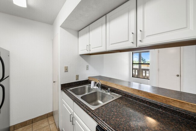 Building Photo - Bright One-Bedroom Retreat at The Reserve