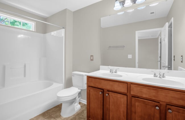 Building Photo - 202 Tallula Ln