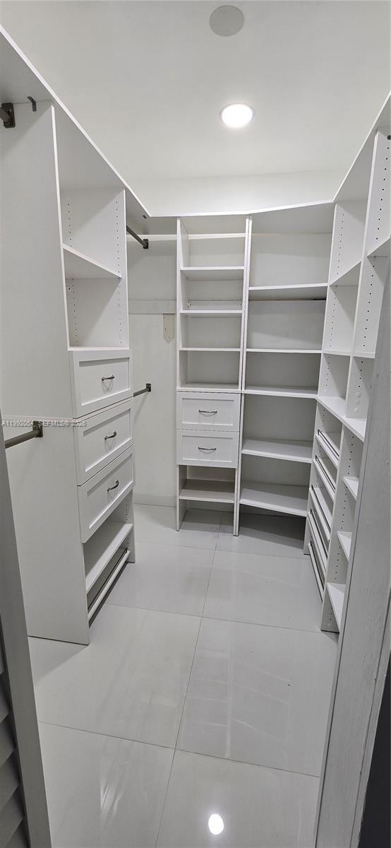 Building Photo - 1284 W 38th Pl