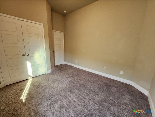 Building Photo - 1221 FM306