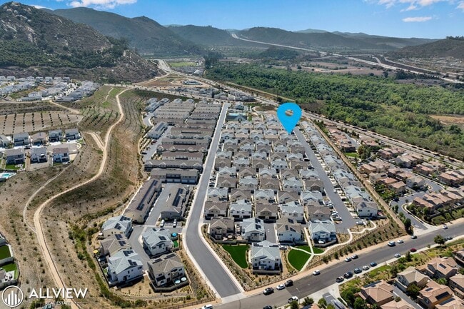 Building Photo - Bright 4-Bed, 2.5-Bath Home in Fallbrook’s Citro Community