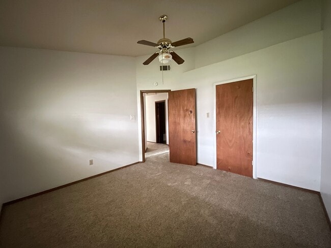 Building Photo - 900 Haynes Dr