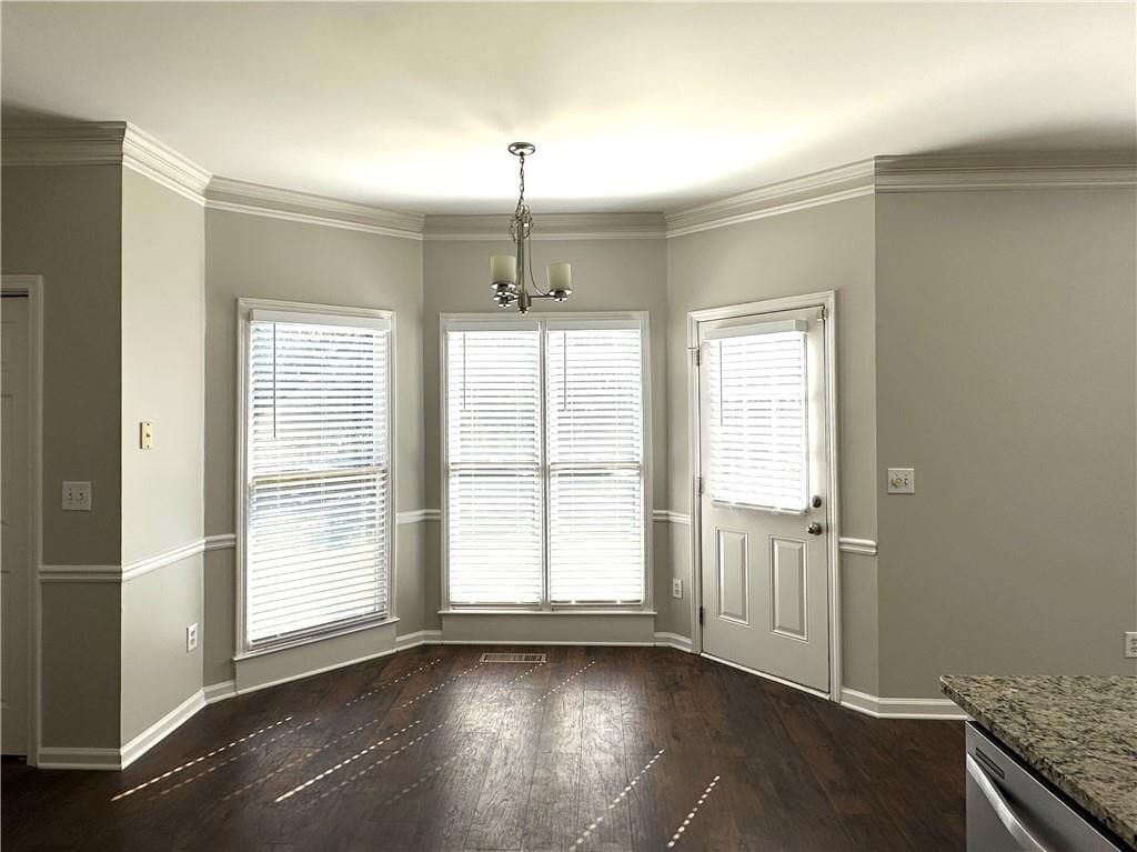 Building Photo - 2020 Bentwood Ct
