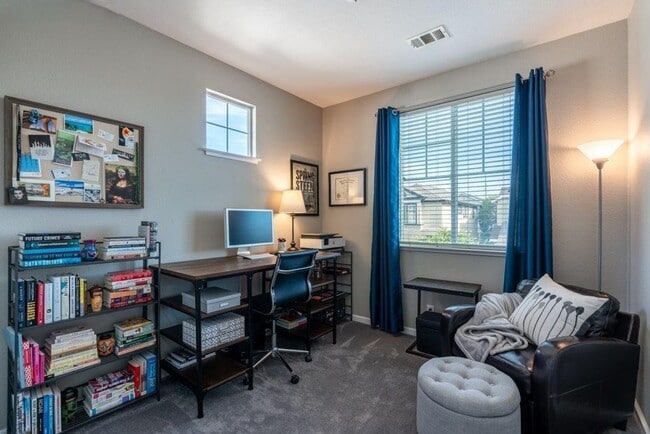 Building Photo - Stunning Updated Alameda Home w/ Backyard Deck & Custom Features