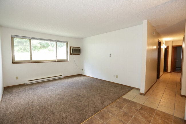 Building Photo - 1415 5th Ave S