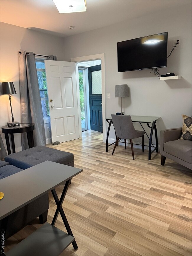 Building Photo - 26 Main St