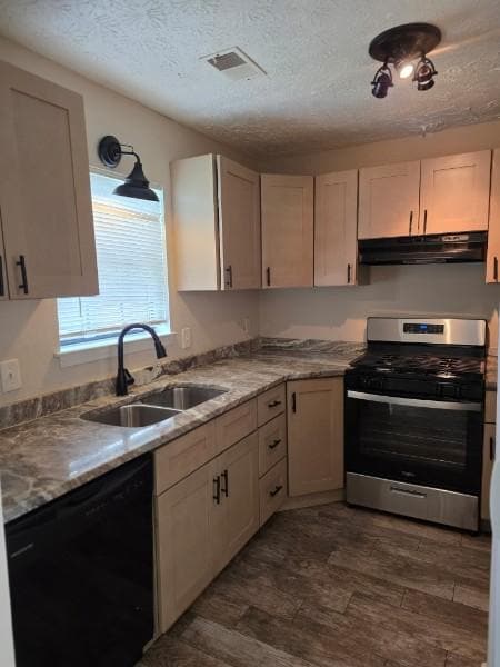 Building Photo - 7083 Oakhill Cir