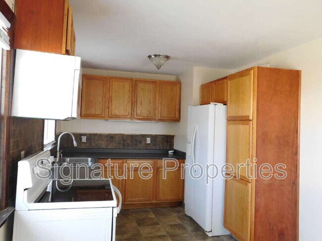Building Photo - 13420 Crest Cir