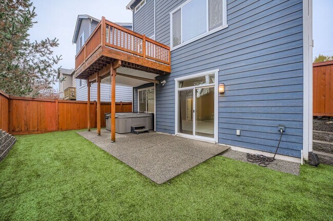 Building Photo - Stunning 3BD / 3BA Redmond Home. Spacious, Updated & Designed for Comfort!