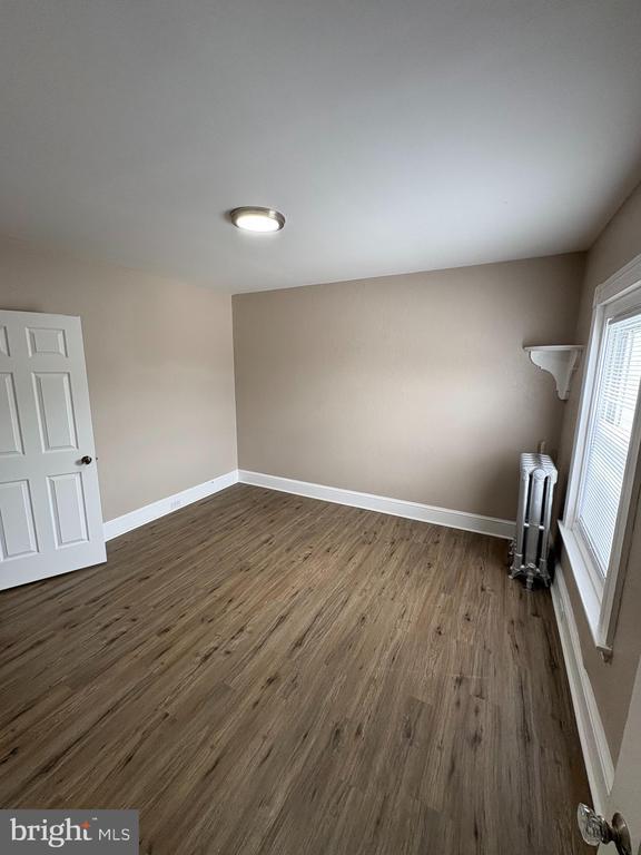 Building Photo - 1372 Perkiomen Ave