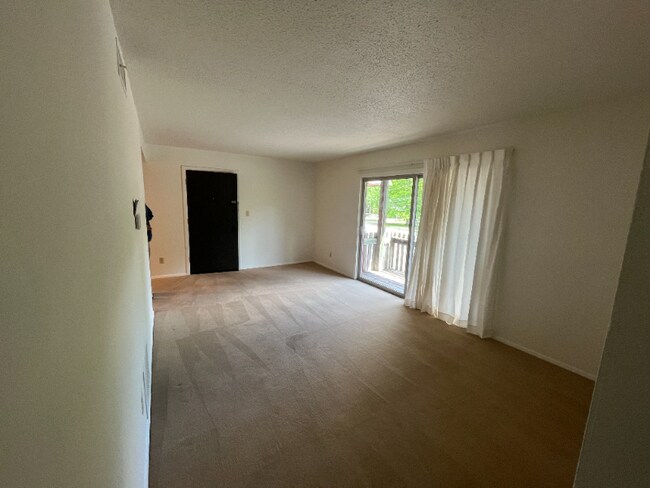 Building Photo - 104 Clinkscales Rd