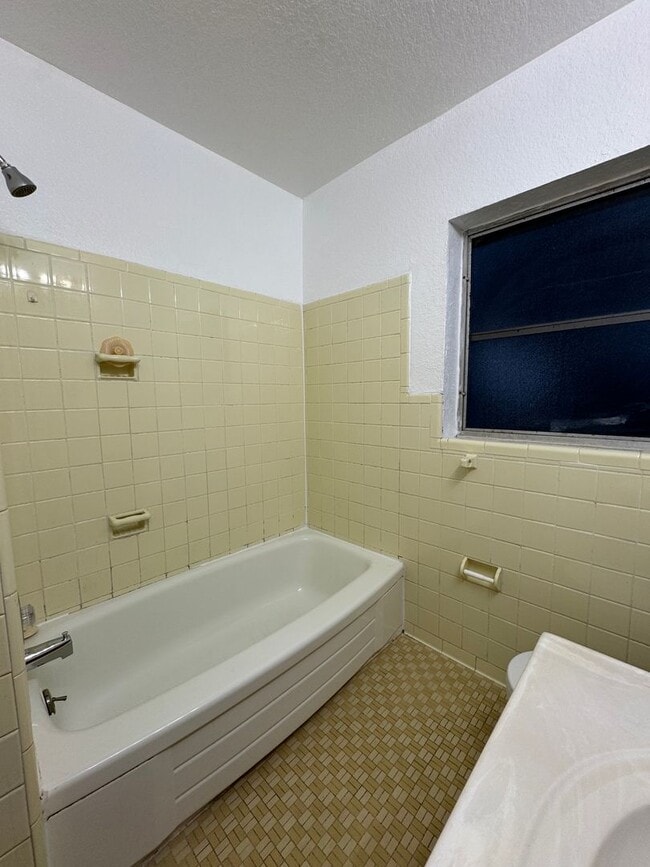 Building Photo - 3111 Eleuthera Ln