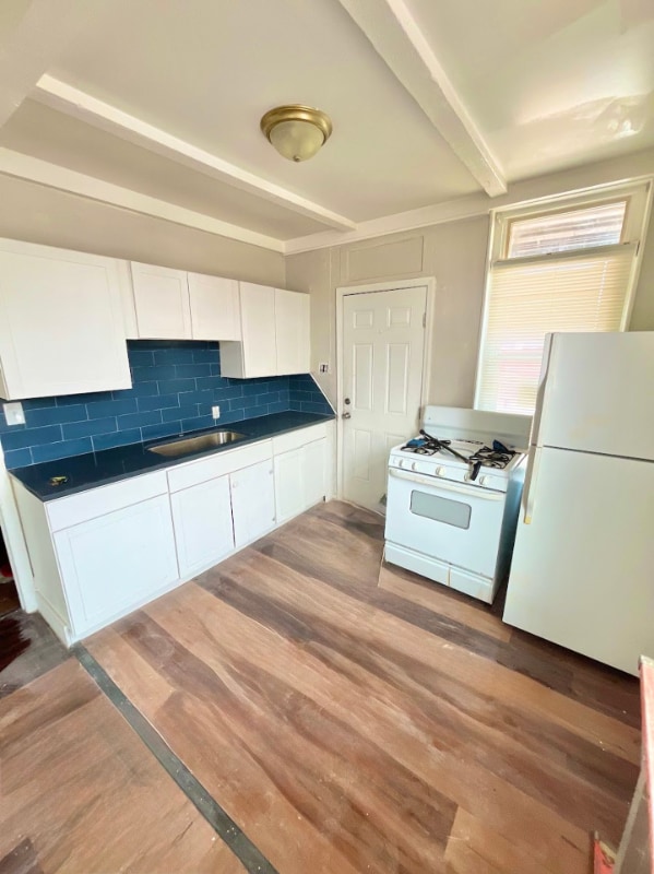 Building Photo - 1230 E Evans Ave