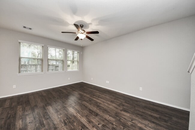 Building Photo - 16130 Beachside Pl