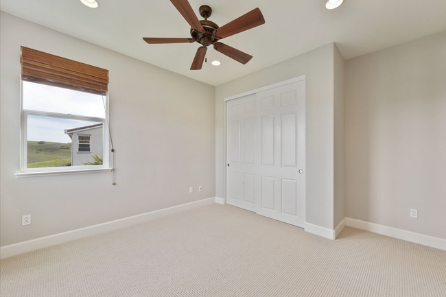 Building Photo - 4 Bed 5 Bath, Beautiful Home In Danville, With A Pool!