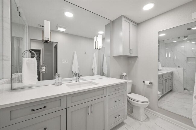 Building Photo - 4002 Ridgeline Dr
