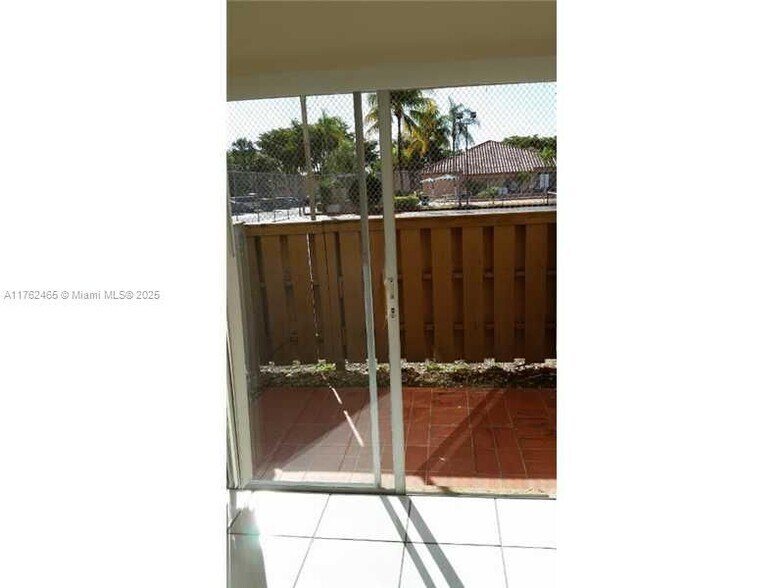 Building Photo - 7155 Miami Lakes Dr
