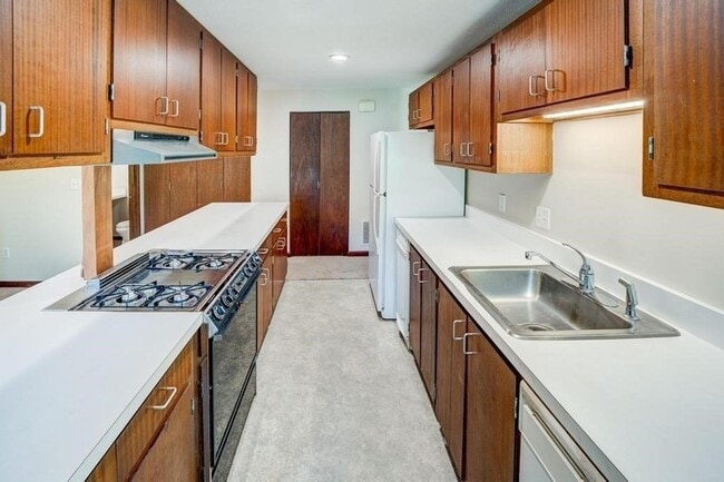 Building Photo - 296 Brown Bear Crossing
