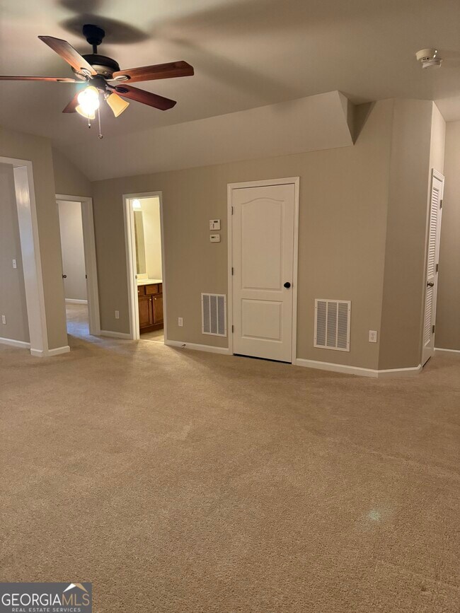 Building Photo - 5868 Norfolk ChaseRoad